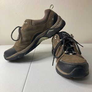 Ahnu Hiking Shoe Mens Size 9.5 Vibram